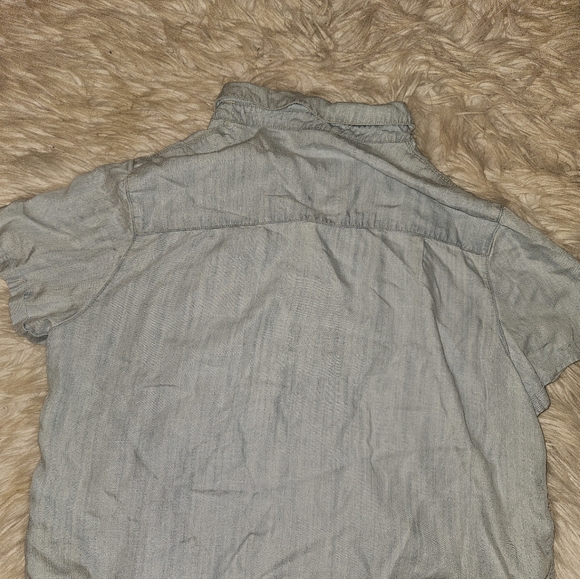 Forever 21 Light Blue Short Sleeve Denim Button Down – Size Medium - Picture 3 of 4